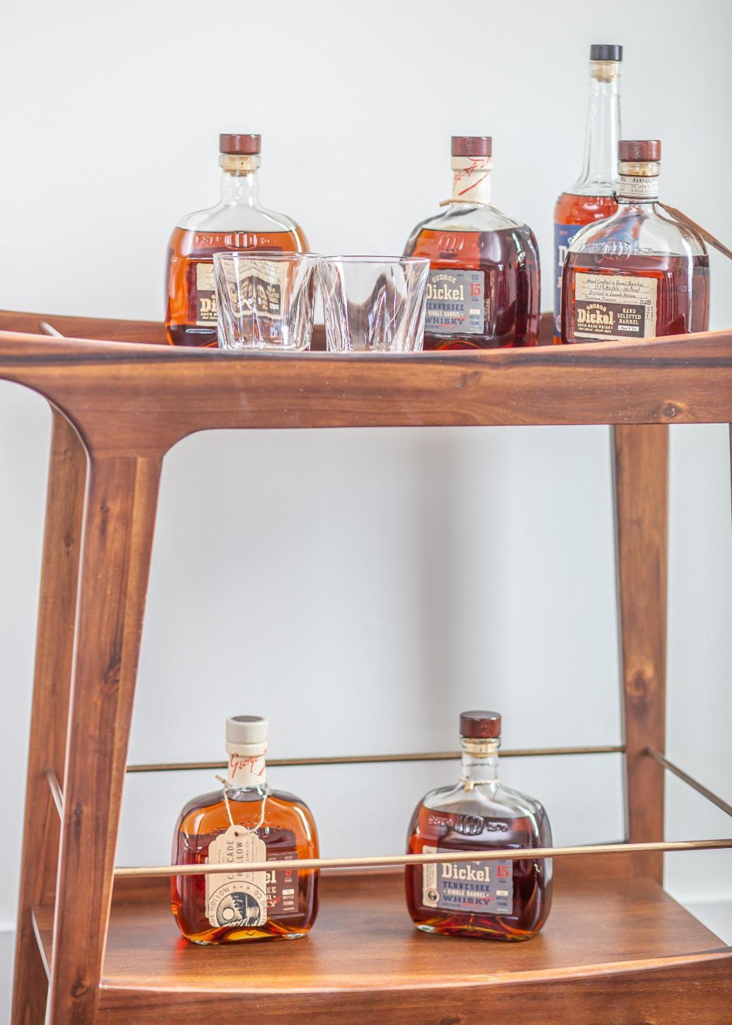 Whiskey House With Rooftop Golf, City Views! 8Min To Downtown! Sleeps 9! Nashville Luaran gambar