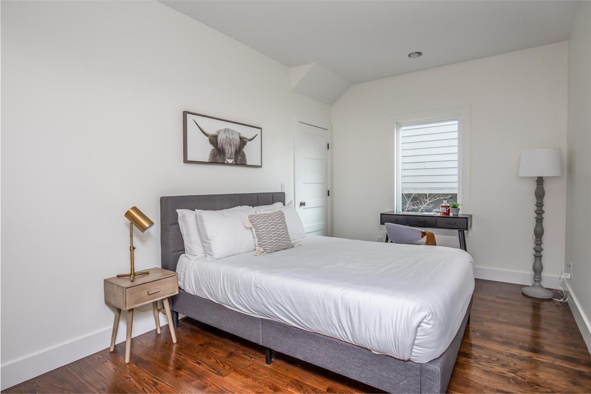 Whiskey House With Rooftop Golf, City Views! 8Min To Downtown! Sleeps 9! Nashville Luaran gambar