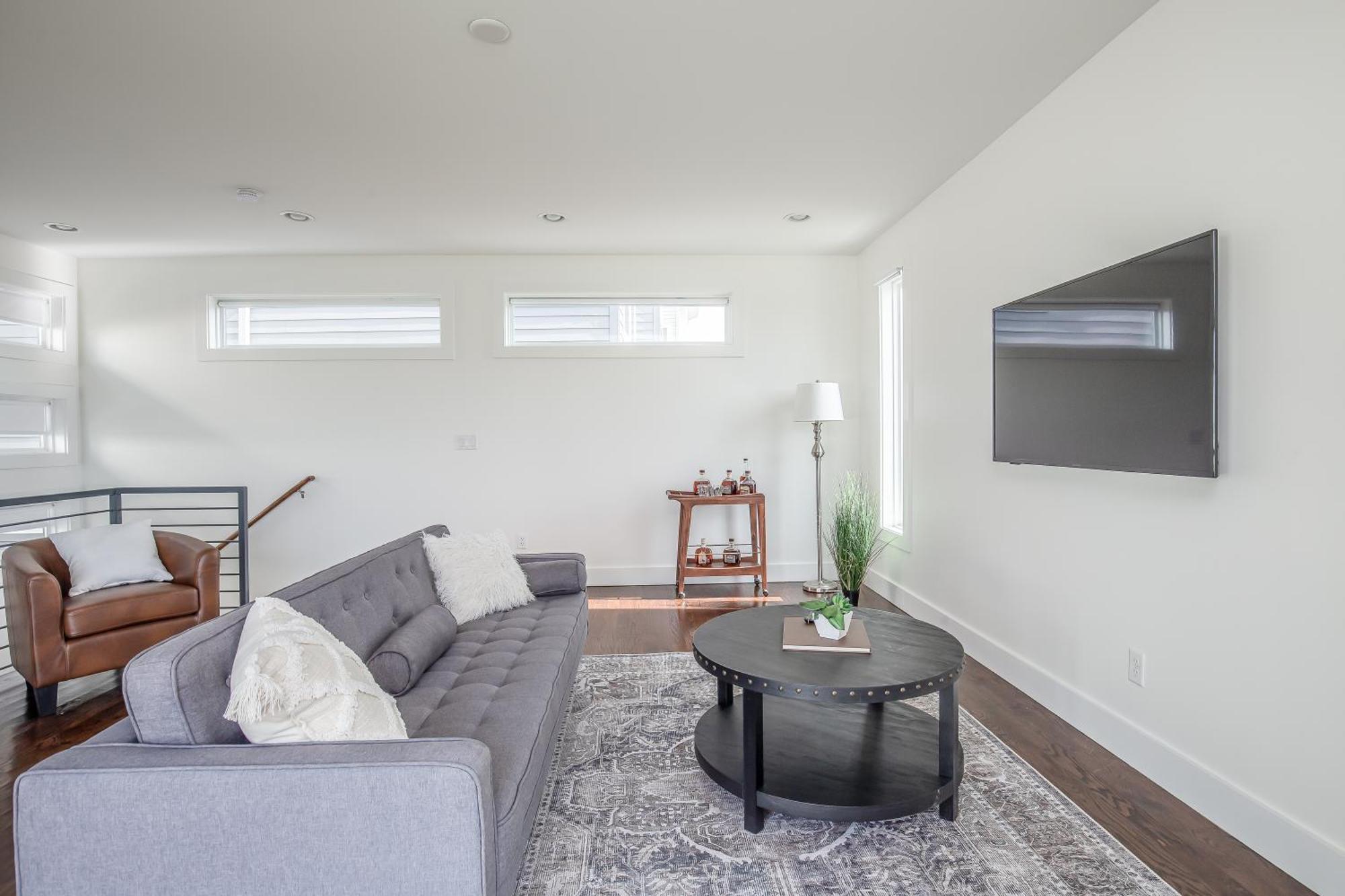Whiskey House With Rooftop Golf, City Views! 8Min To Downtown! Sleeps 9! Nashville Luaran gambar