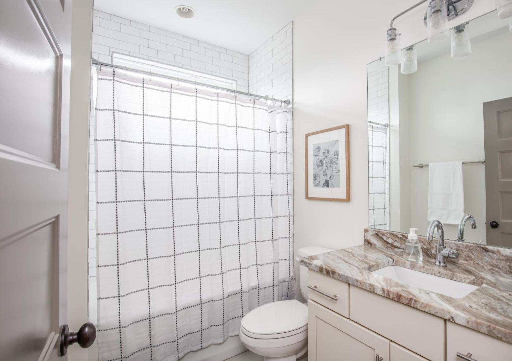 Whiskey House With Rooftop Golf, City Views! 8Min To Downtown! Sleeps 9! Nashville Luaran gambar