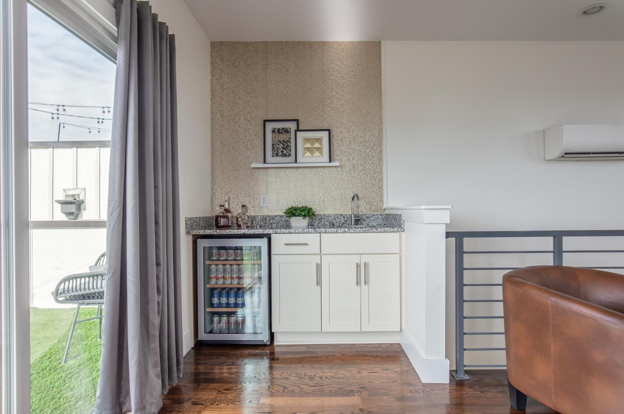 Whiskey House With Rooftop Golf, City Views! 8Min To Downtown! Sleeps 9! Nashville Luaran gambar