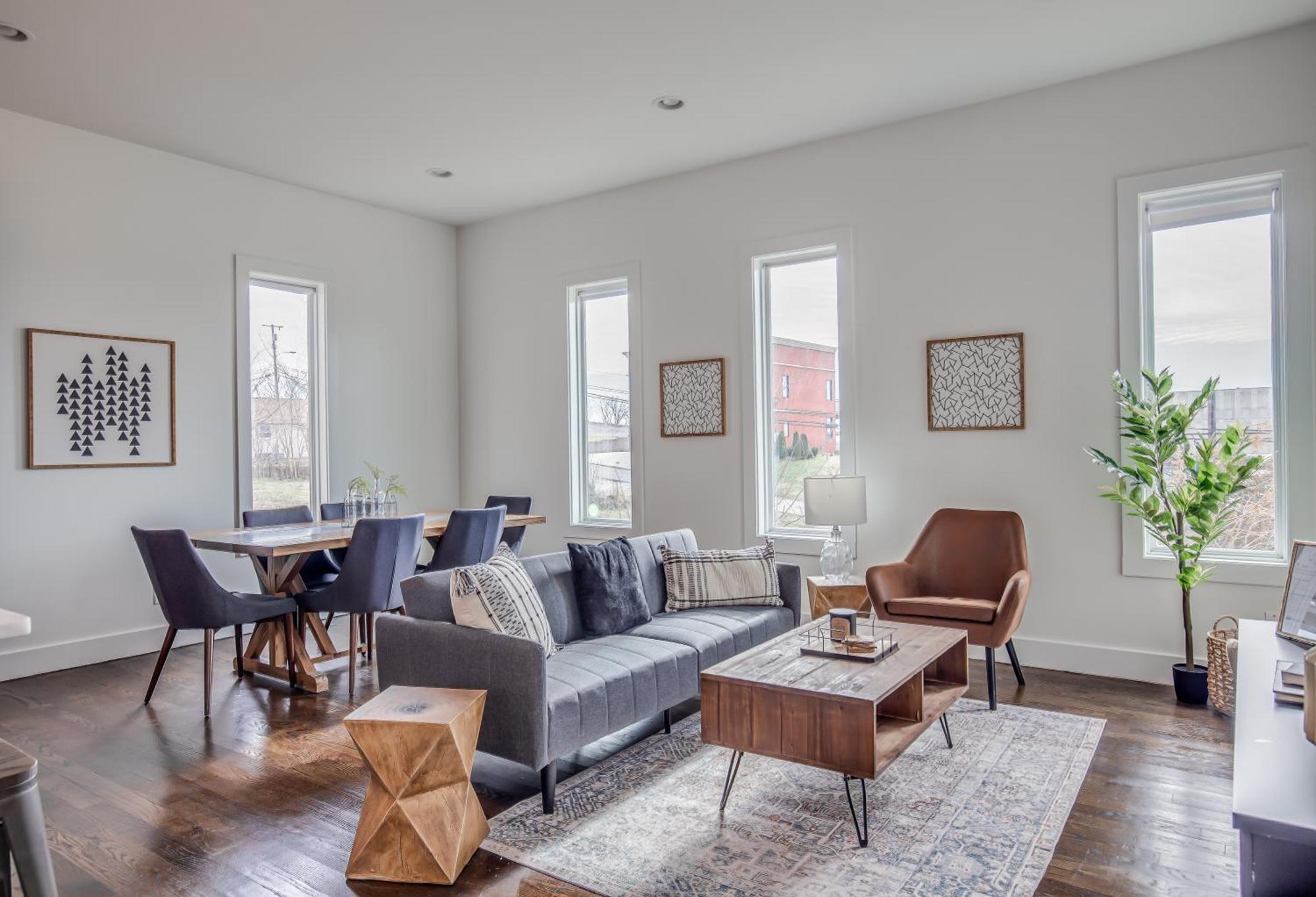 Whiskey House With Rooftop Golf, City Views! 8Min To Downtown! Sleeps 9! Nashville Luaran gambar