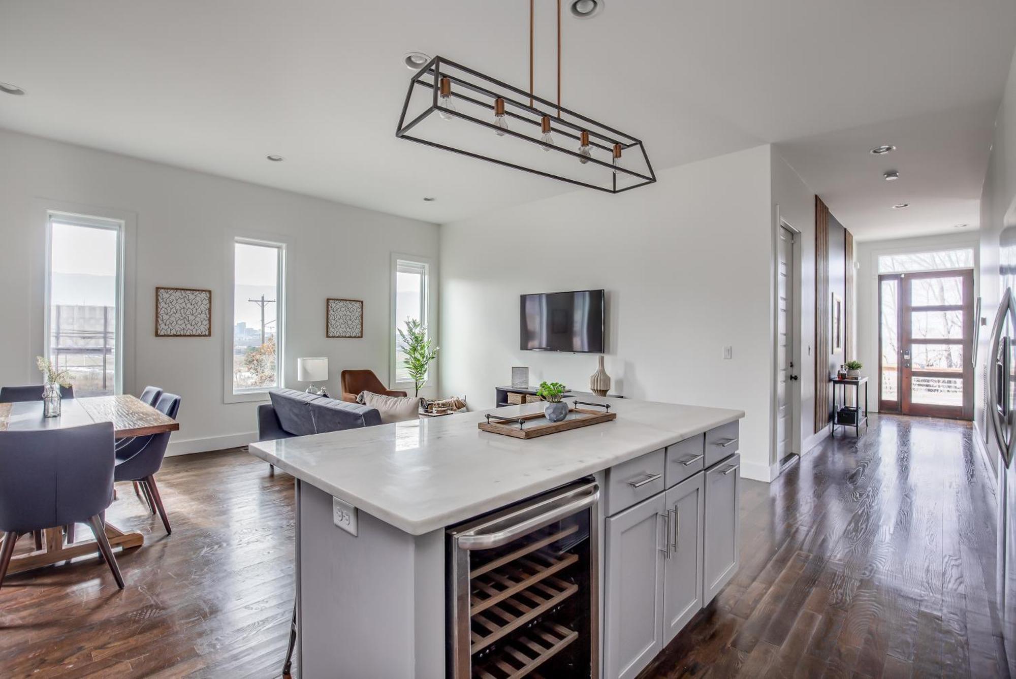 Whiskey House With Rooftop Golf, City Views! 8Min To Downtown! Sleeps 9! Nashville Luaran gambar