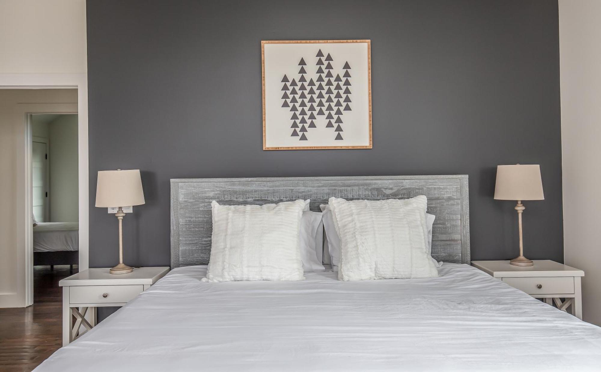 Whiskey House With Rooftop Golf, City Views! 8Min To Downtown! Sleeps 9! Nashville Luaran gambar